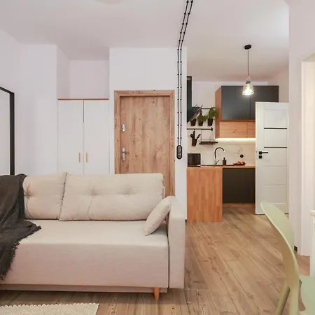 Apartment Blues, Ul Jastrzebia Lublin